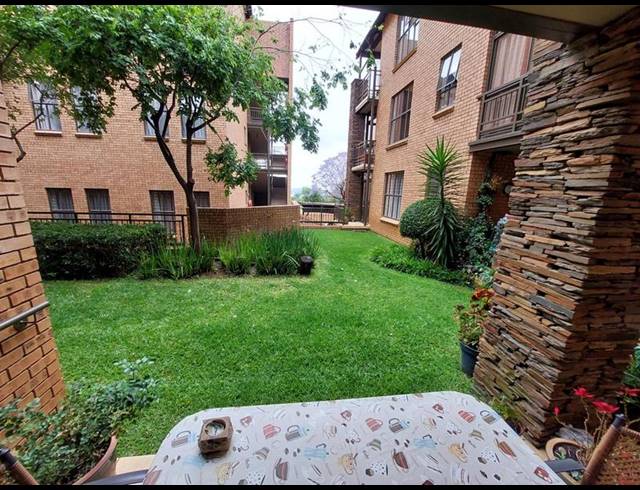 1 BEDROOM APARTMENT FOR SALE IN NEWLANDS